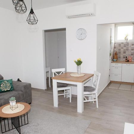 Apartman Lucija Karlovac Dış mekan fotoğraf